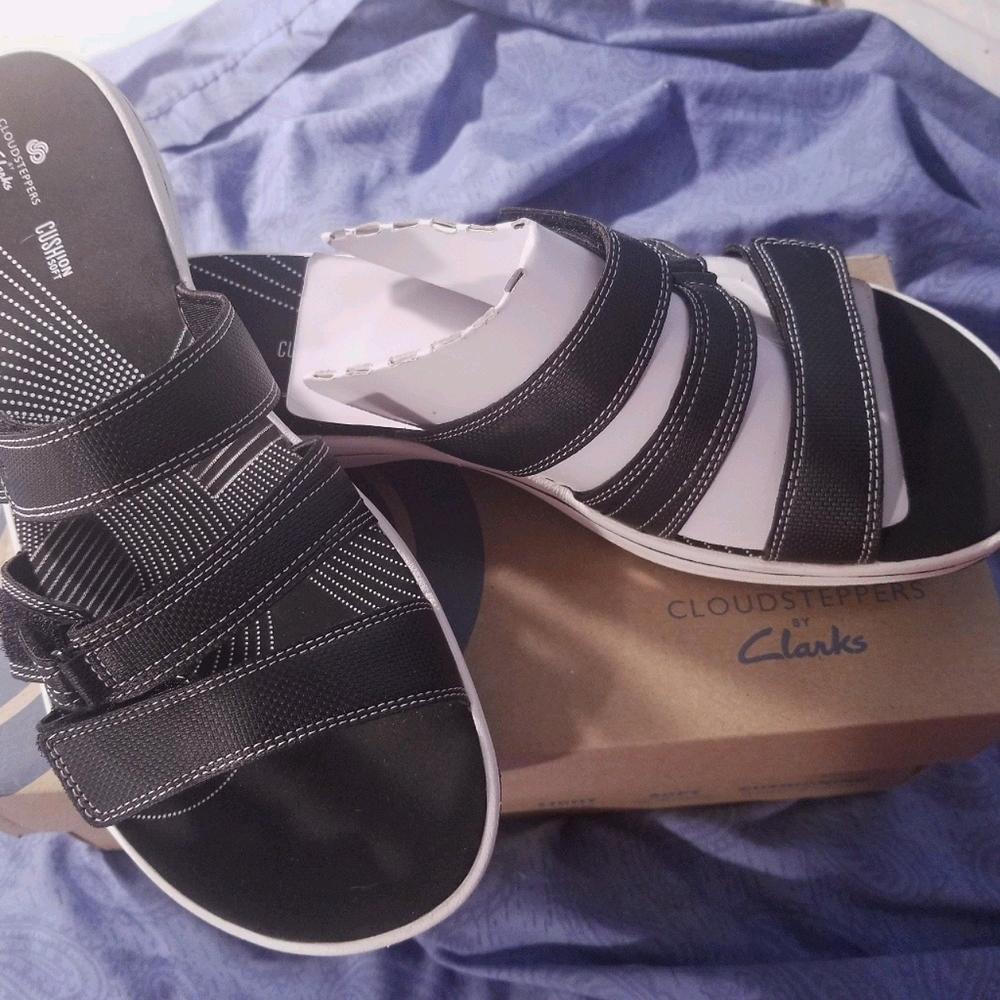 Clarks Cloudsteppers Sandals